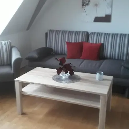 Neuer Weg 15 *